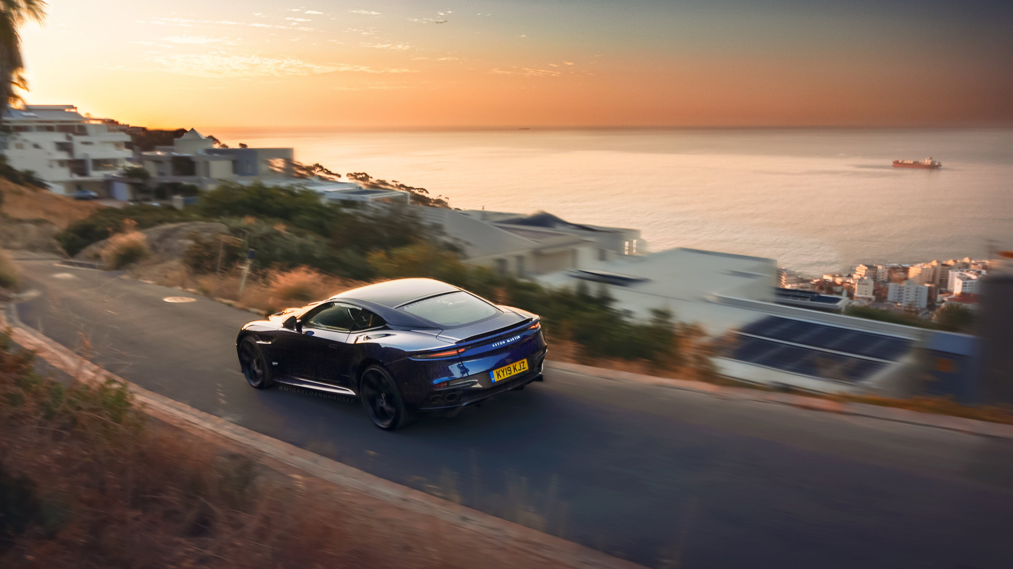 国足主帅制定科学训练计划,提升球员体能,国足的体能