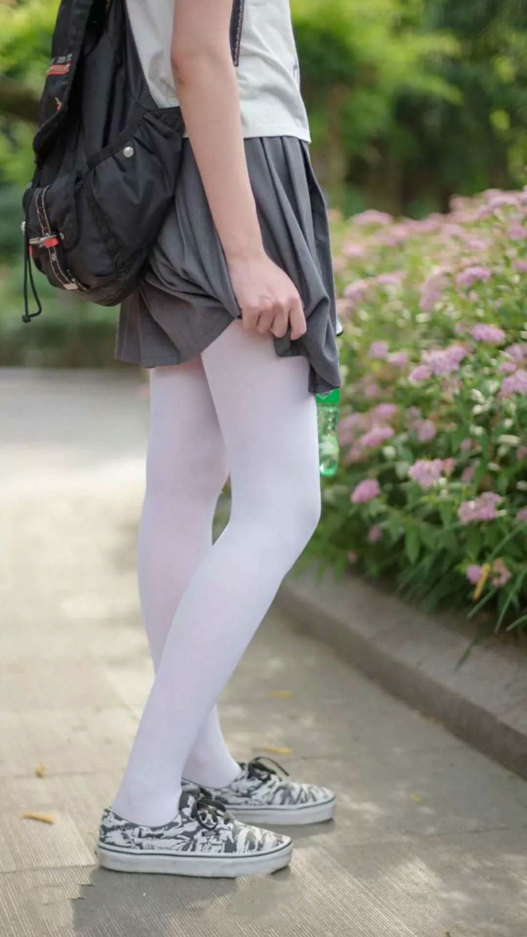 国家队缺乏针对不同风格球队的应对预案,担心球队缺乏深度